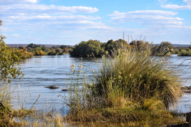 Африканские каникулы - зверики Крюгера, пески Намибии, воды Виктории