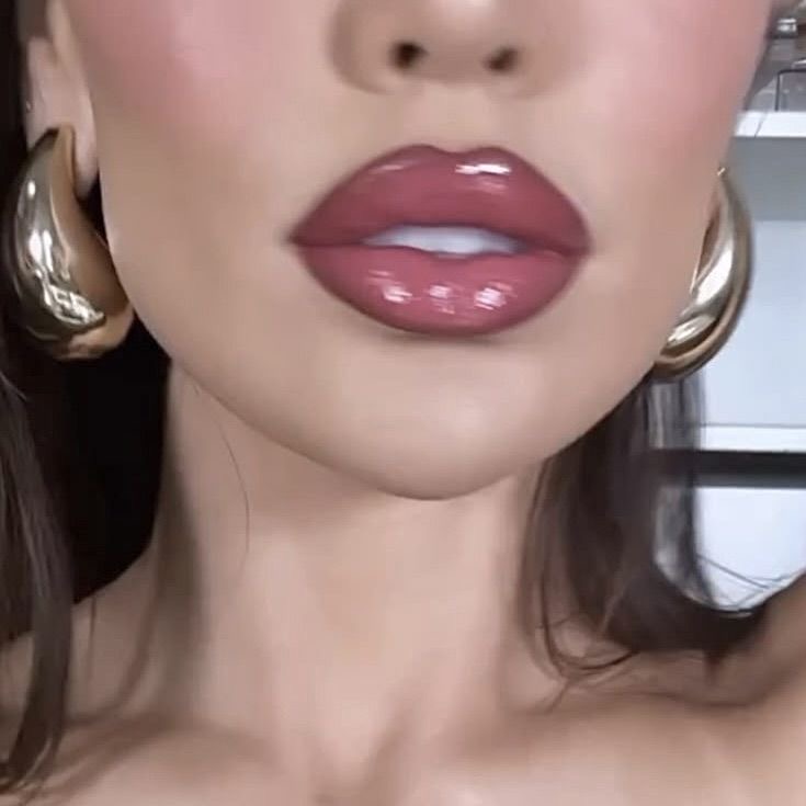 Lip liner beauty editorial