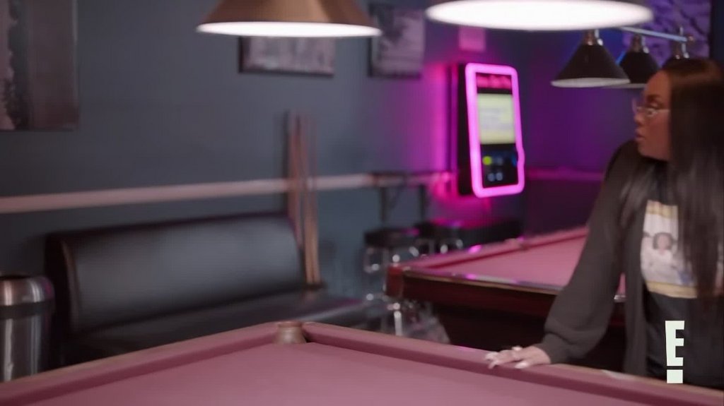 [Image: 6oebkooy45x0.jpg]