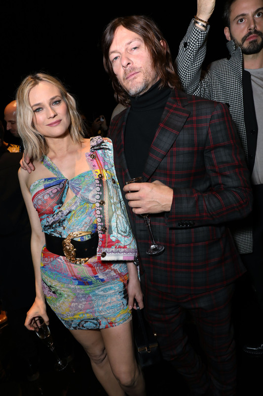 diane-kruger-versace-show-in-nyc-12218-11