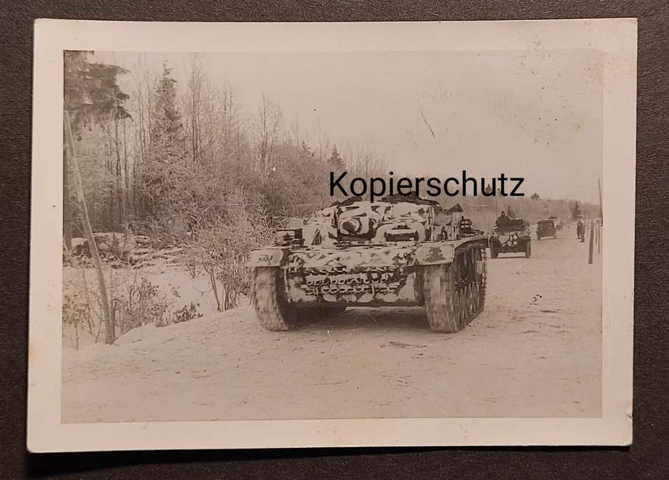Foto- StuG III, Sturmgeschütz in Winter Camo, Panzer, Ostfront 2.WK