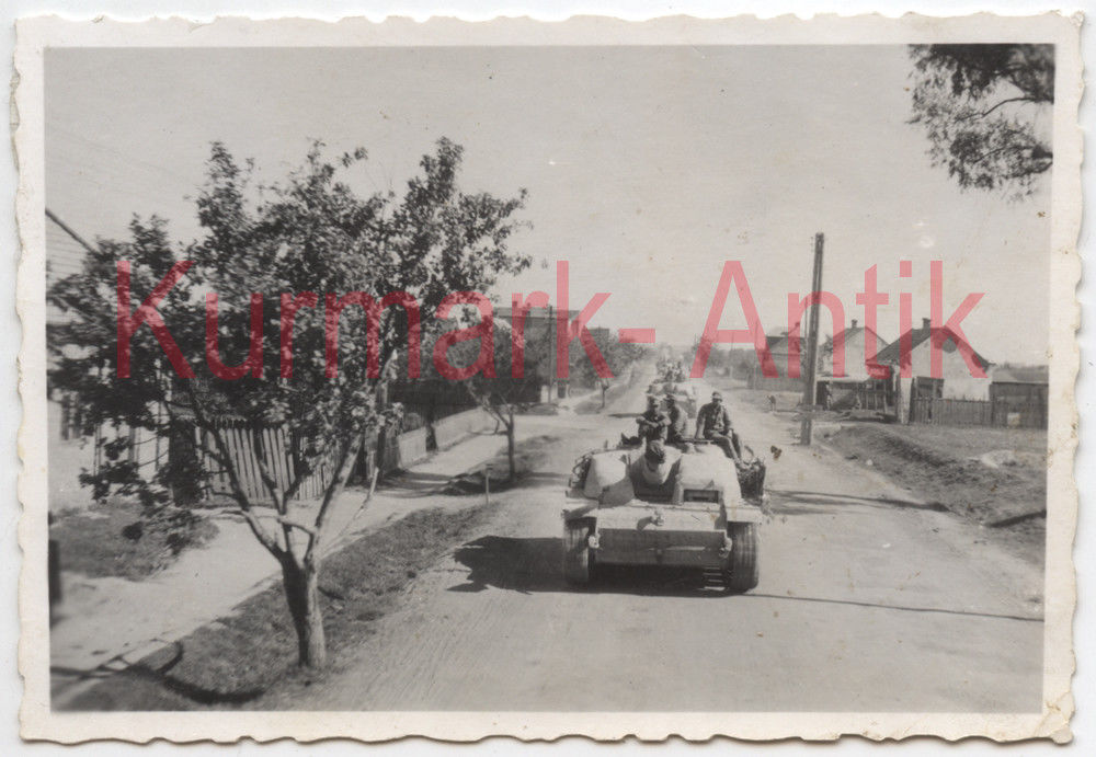 Foto Wehrmacht Panzer Stug Sturmgeschütz Polen 1944 Beton Kuppel