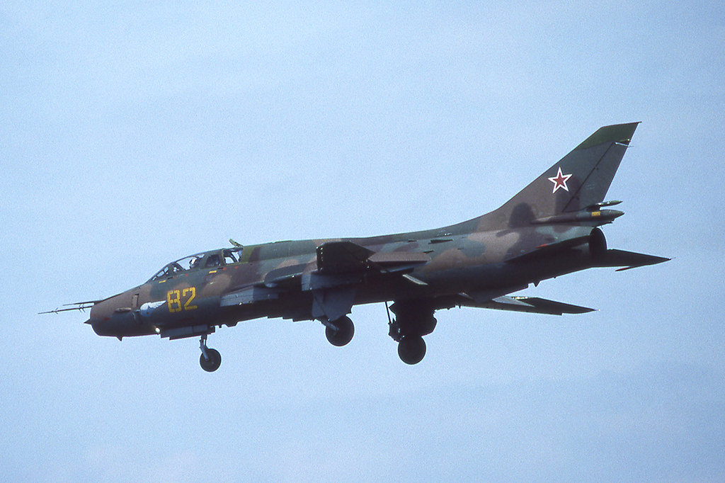 20 GvAPIB Su-17UM3 82 yellow_17532362919_Aug 1993