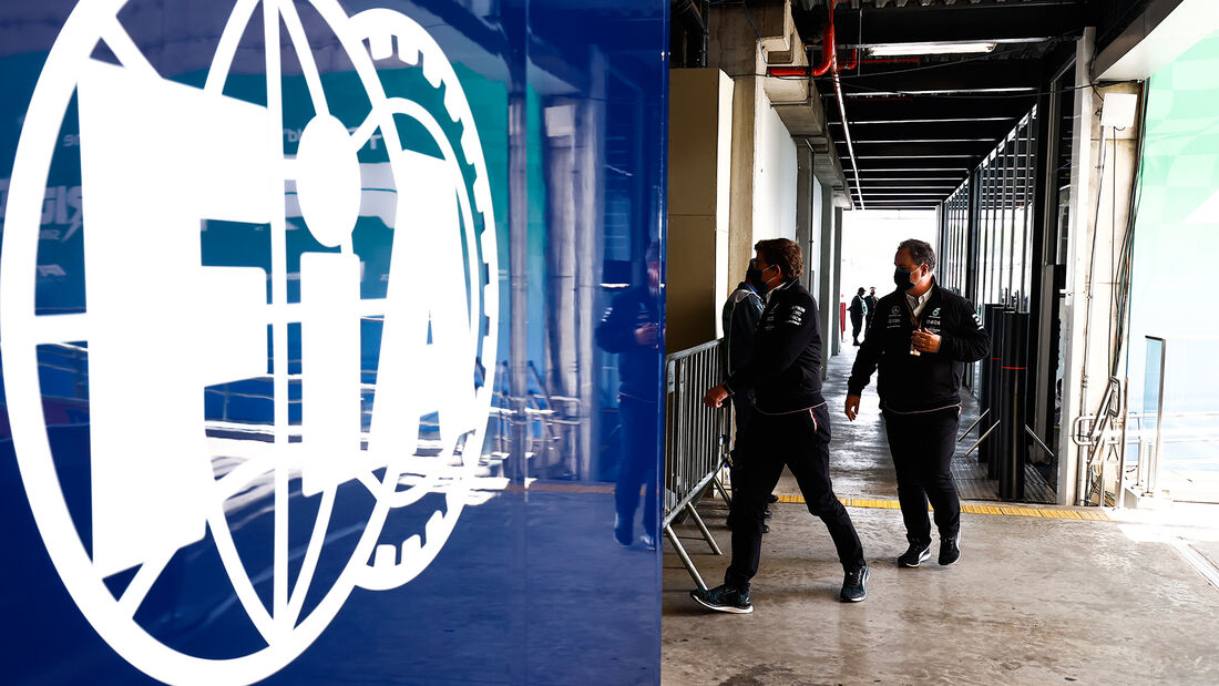 Mercedes-GP-Brasilien-Sprint-Samstag-13-11-2021-169Gallery-68f7fd55-1850054