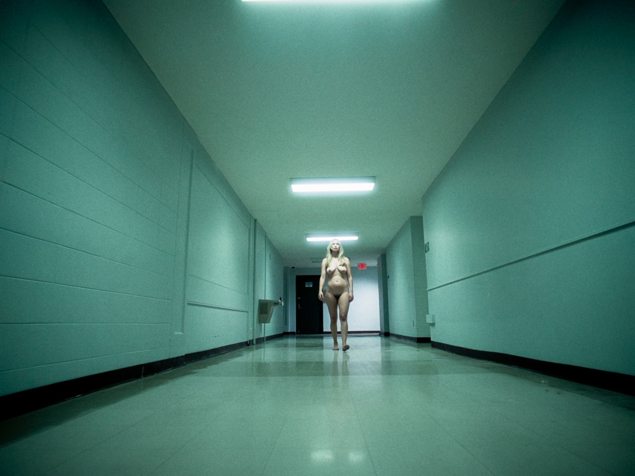 J Law Die My Love pt2 00 02 04 11 Still013