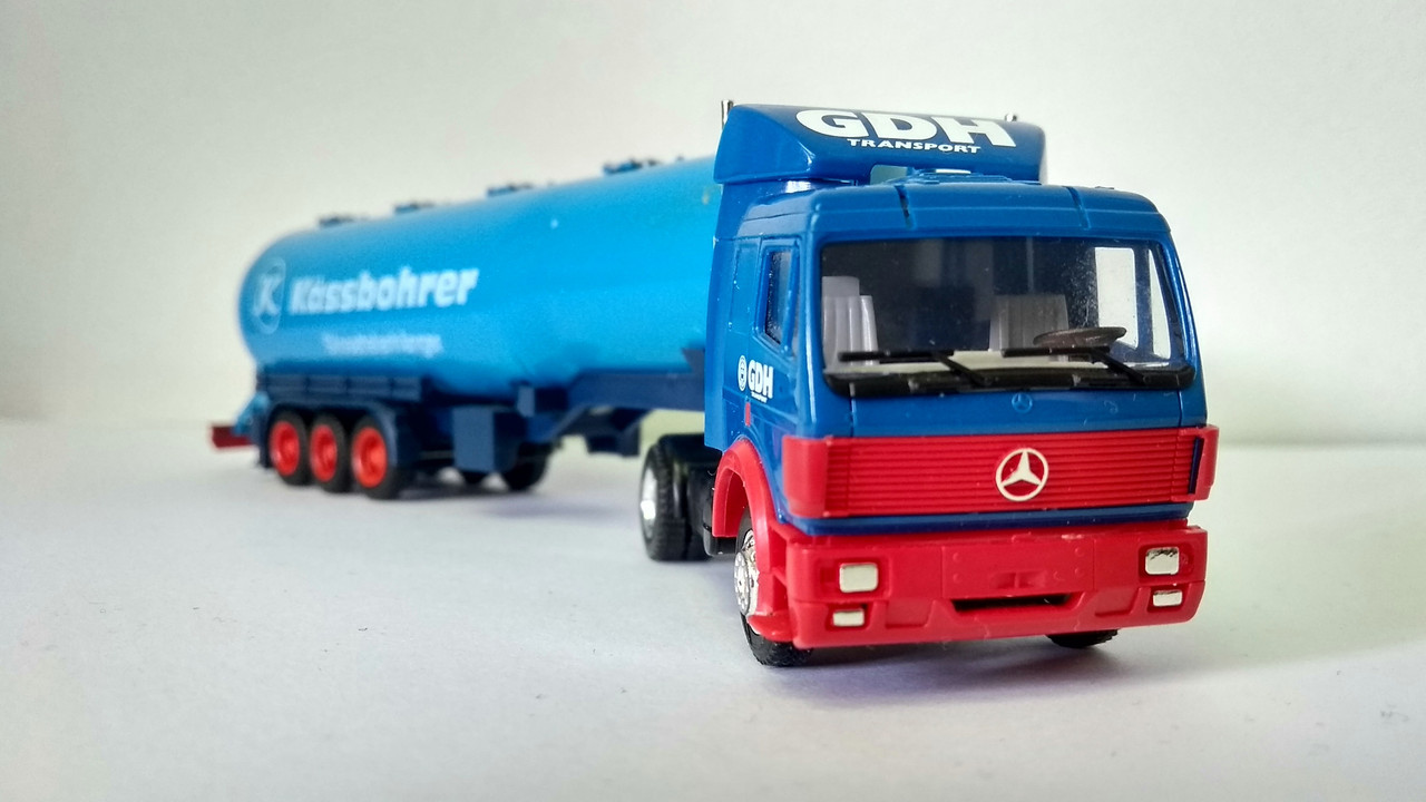 Mach (2757)