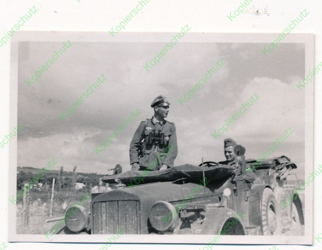 Altes orig. Foto Russland Fahrzeug Kübel Ausrüst