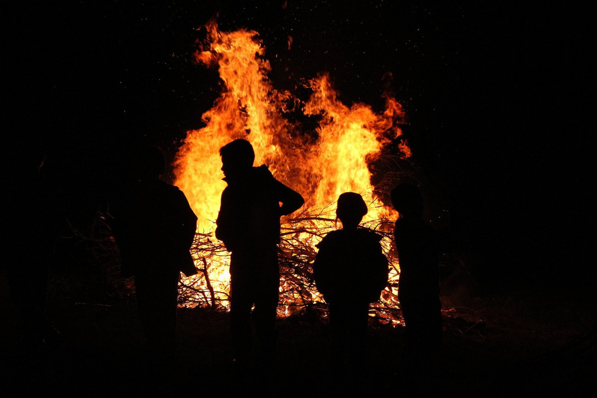 nge-fire-sillouhette.jpg