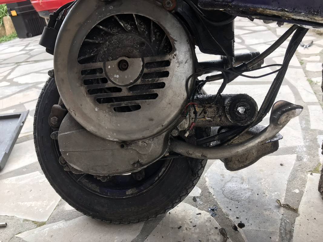 1DBDE96A-80C0-4F08-B151-4EFF99620D02