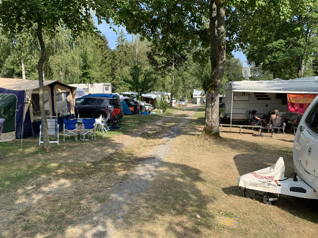 1AA42C22-F6B4-4484-A3CF-A8D62038002F