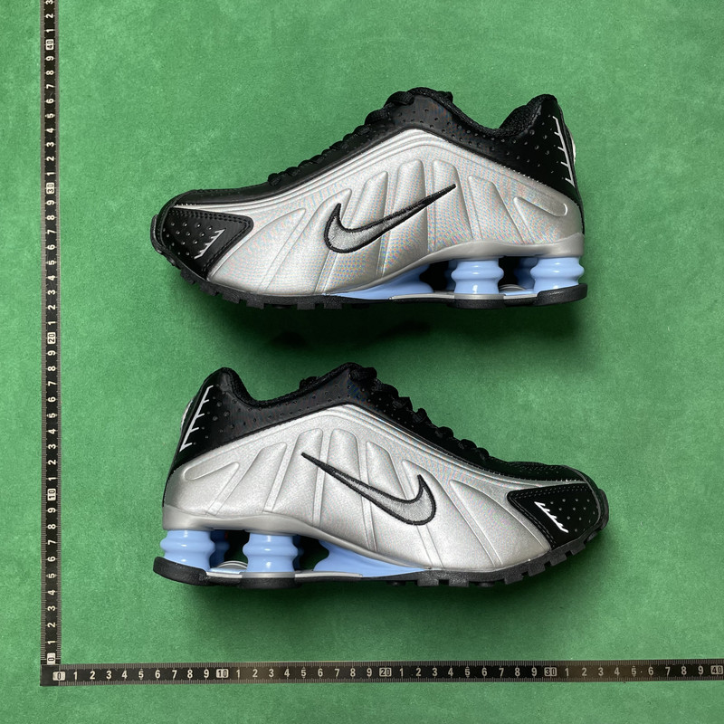Nike Shox R4 Off Noir Ironstone