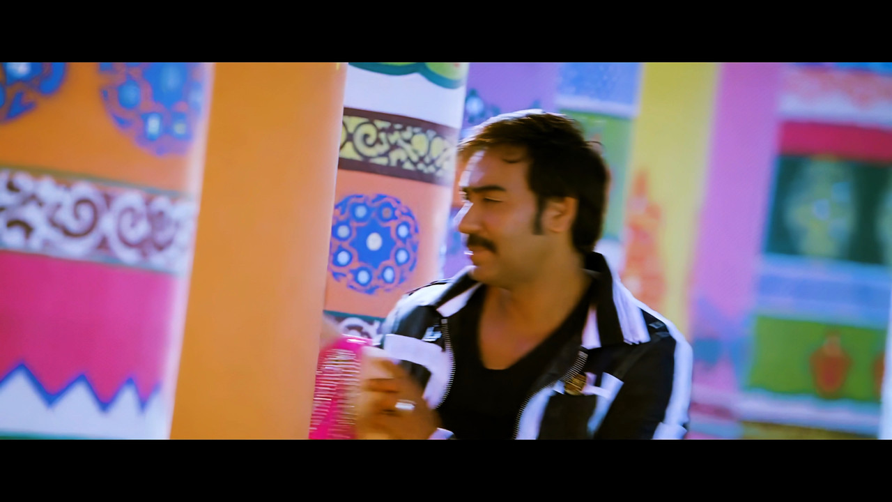 Tamanna Hot Song From Himmatwala Naino Main Sapna 4K (Best Quality).mp4_snapshot_01.07_[2021.04.05_1