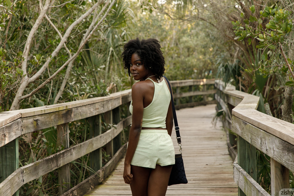 full_003_1013491124031227