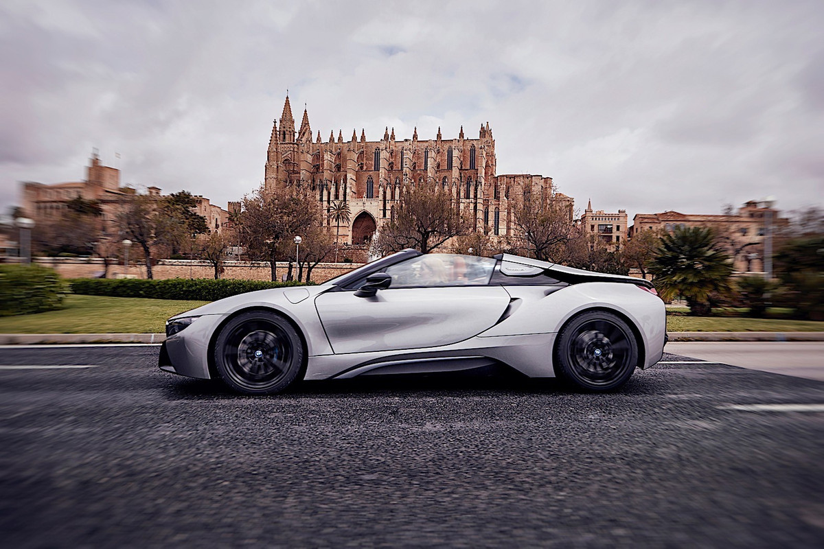 BMW i8 Roadster First Edition (10)