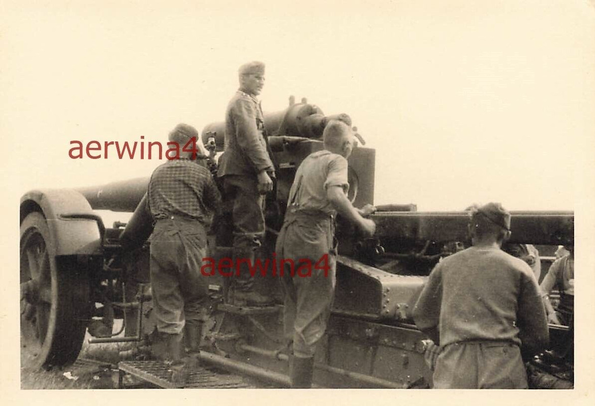 Deutsche Soldaten am 21cm Mörser 18 Stellung Spicherer Höhen Frankreich