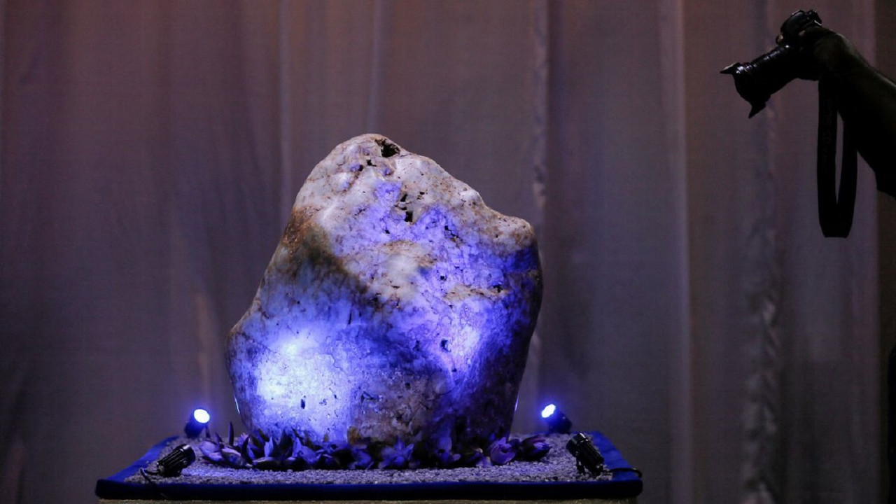 Así es el Zafiro más grande del mundo ¿Dónde lo encontraron?