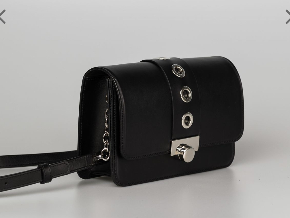 09431463-F9E1-4460-B24B-BD92D6D3DF61