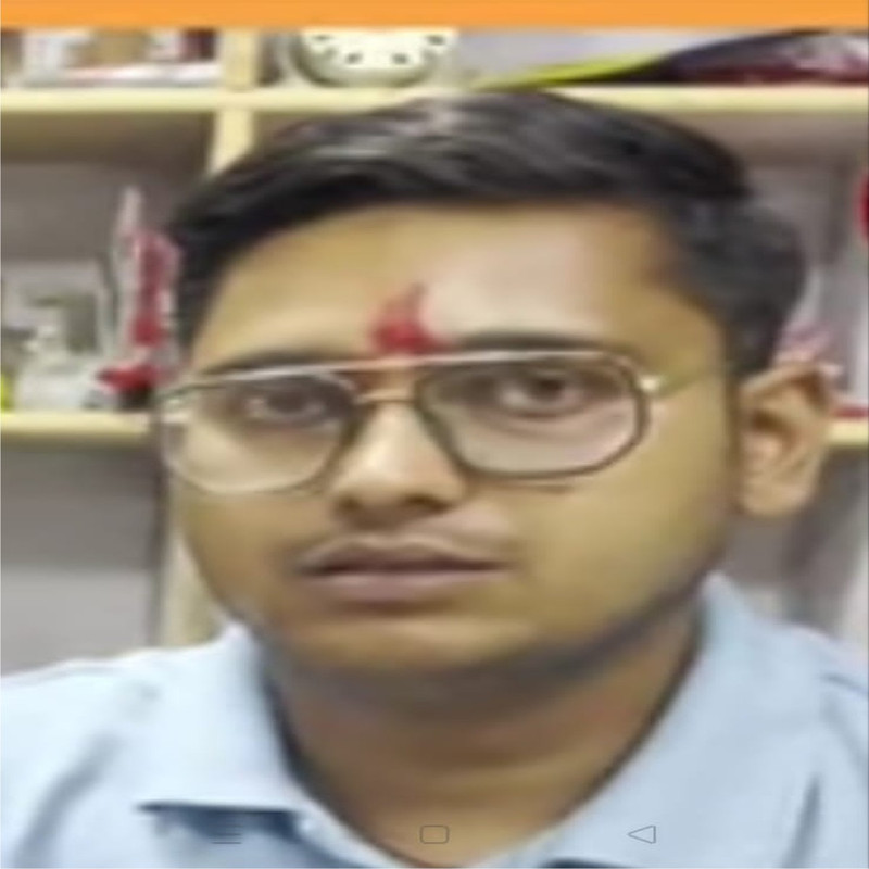 न्याय के लिए दर दर की ठोकरें खा रहा युवक