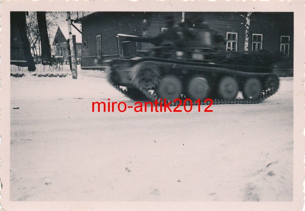 Wehrmacht, leichter Panzer rauscht vorbei, Winter, Russland (2)