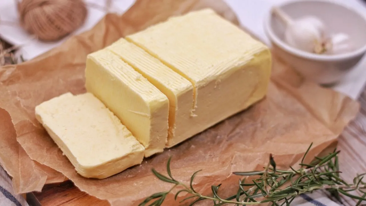 ¿Mantequilla y margarina es lo mismo?, ¿cuál es la diferencia?