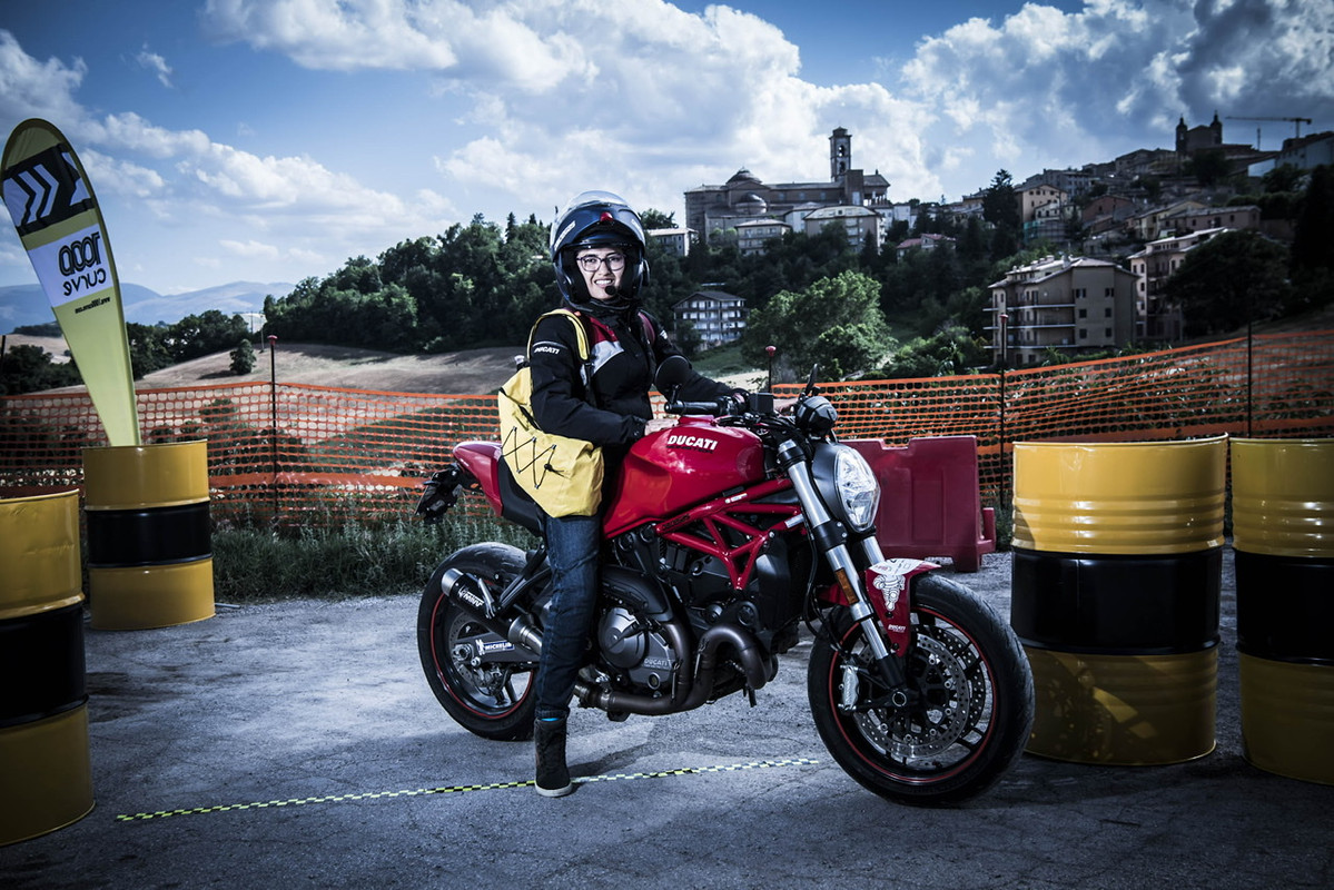 23D31CC0-DD27-4E2B-A04A-817BD32E06CB