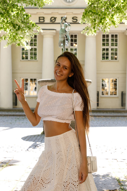 full_008_0915201626562590