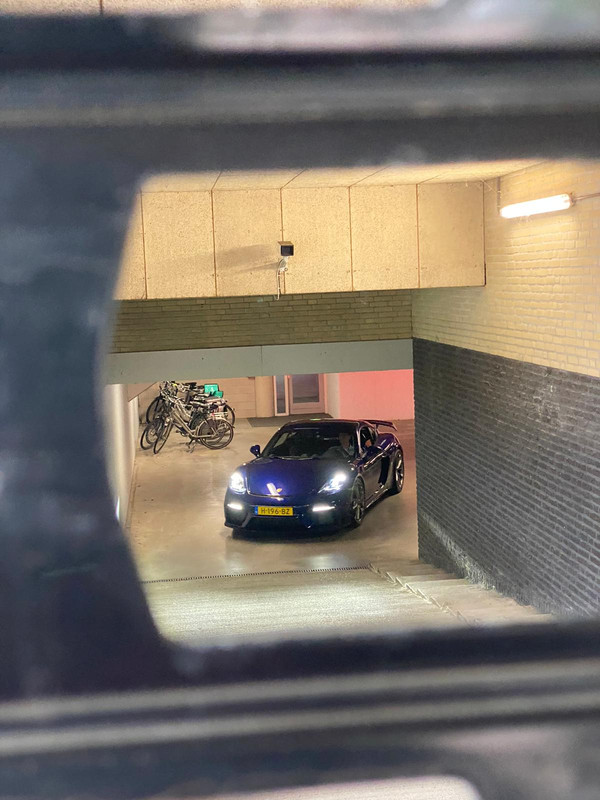 1354632C-B6C4-4D62-B54E-5B576B61E9CD