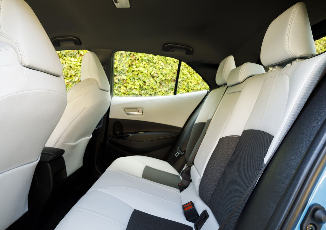 2019 Toyota Corolla Hatchback (15)