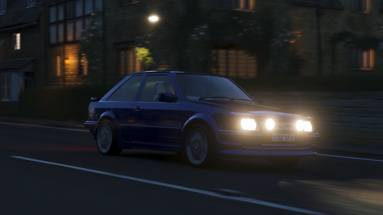 FH4-Ford-Escort-RS-Turbo-7.png