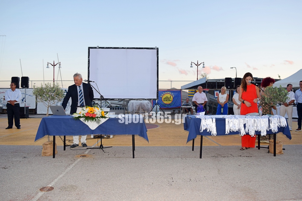 , 100 &Chi;&rho;ό&nu;&iota;&alpha; &Alpha;&theta;&lambda;&eta;&tau;&iota;&kappa;ή&sigmaf; &Pi;&rho;&omicron;&sigma;&phi;&omicron;&rho;ά&sigmaf;: &Omicron; &Nu;&alpha;&upsilon;&tau;&iota;&kappa;ό&sigmaf; Ό&mu;&iota;&lambda;&omicron;&sigmaf; &Kappa;&alpha;&lambda;&alpha;&mu;ά&tau;&alpha;&sigmaf; “&Omicron; &Pi;&omicron;&sigma;&epsilon;&iota;&delta;ώ&nu;” &gamma;&iota;ό&rho;&tau;&alpha;&sigma;&epsilon; &mu;&epsilon; &lambda;&alpha;&mu;&pi;&rho;ό&tau;&eta;&tau;&alpha; (&Epsilon;&iota;&kappa;ό&nu;&epsilon;&sigmaf; & &beta;ί&nu;&tau;&epsilon;&omicron;)