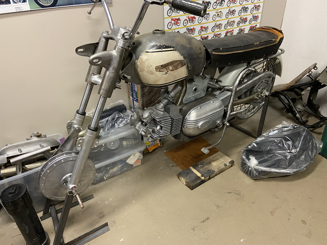 99FF76BB-92BA-4E44-A54E-7A545C9138C9