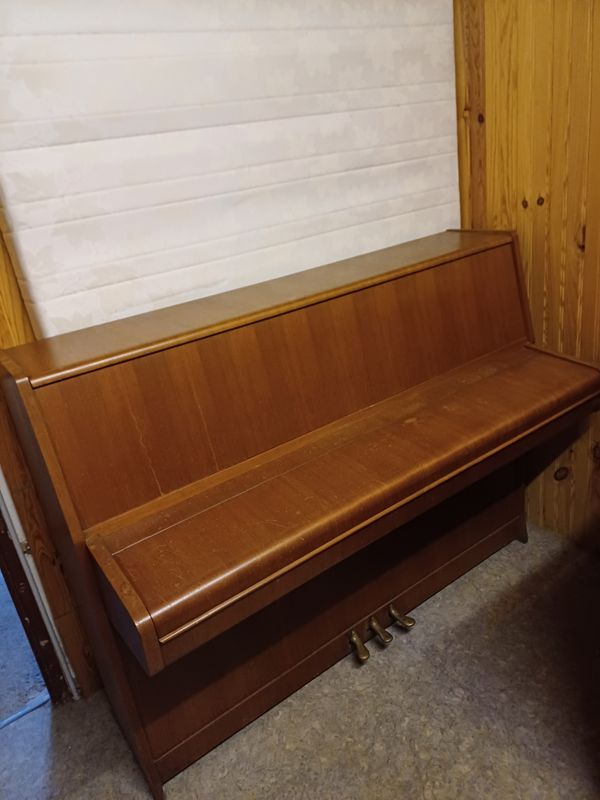 72737234c87d7afba3a4a95bc84a80947c402fe5