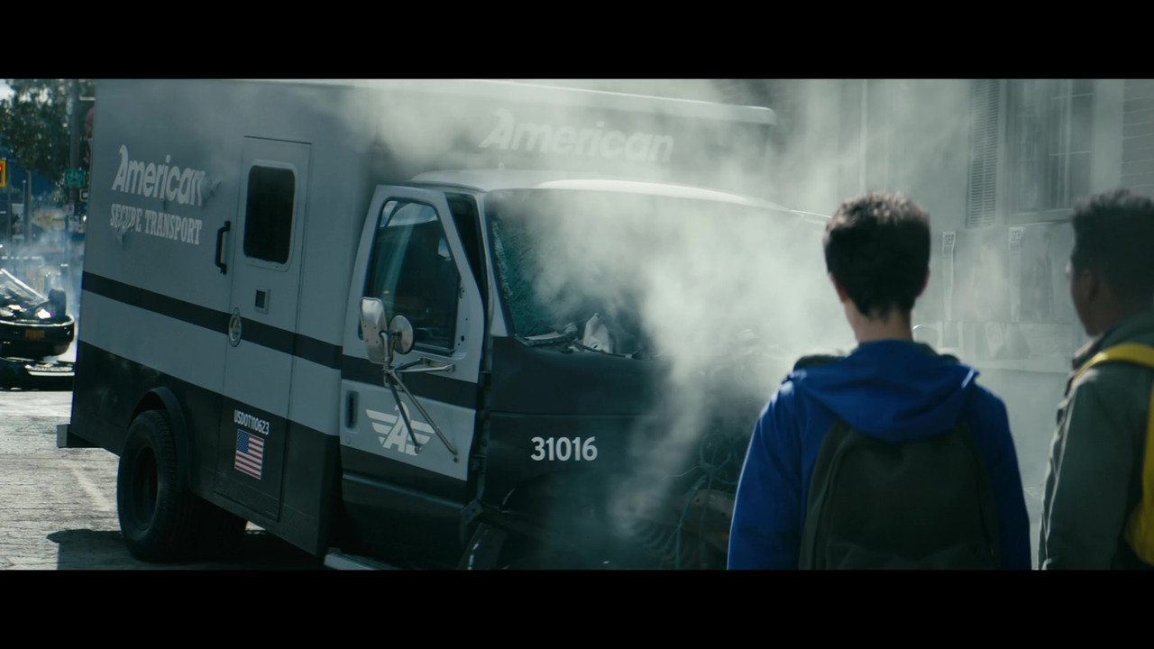 The Boys S01E01 The Name of the Game 1080p AMZN WEB-DL DDP5 1 H 264-PIX - frame at 1m42s