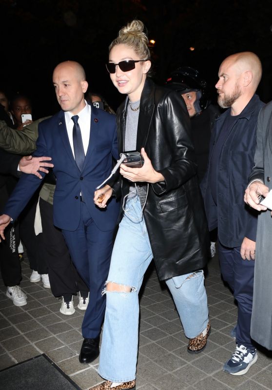 FDE79344-76F0-437C-A39F-648FFF3ADC9C