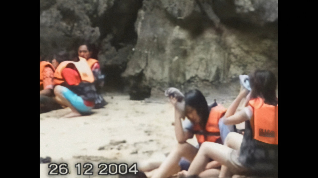 Tsunami_ Race Against Time  S01E02 Disney  1080p WEB DDP x264-NM21vi.mkv_snapshot_34.34.072