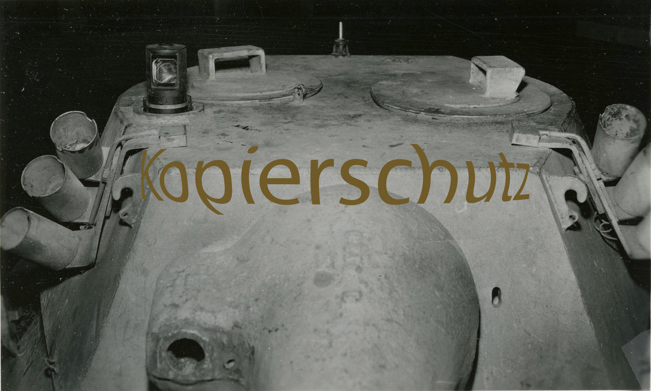 Schwerer Panzerspähwagen (5 cm)1