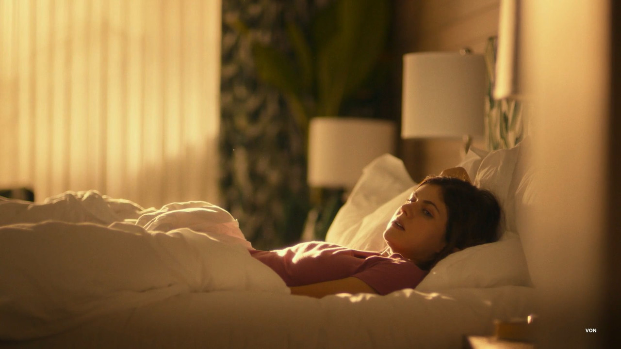 The.White.Lotus.S01E03.1080p.XTREMECUT.mkv_snapshot_01.23_[2021.07.26_18.24.33]