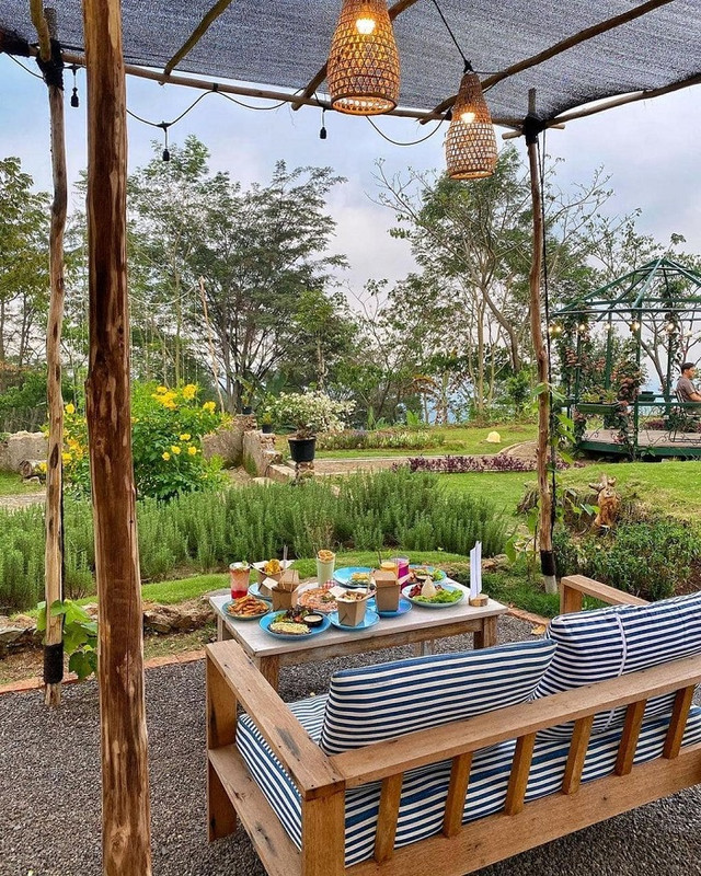 tempat makan dekat taman safari puncak