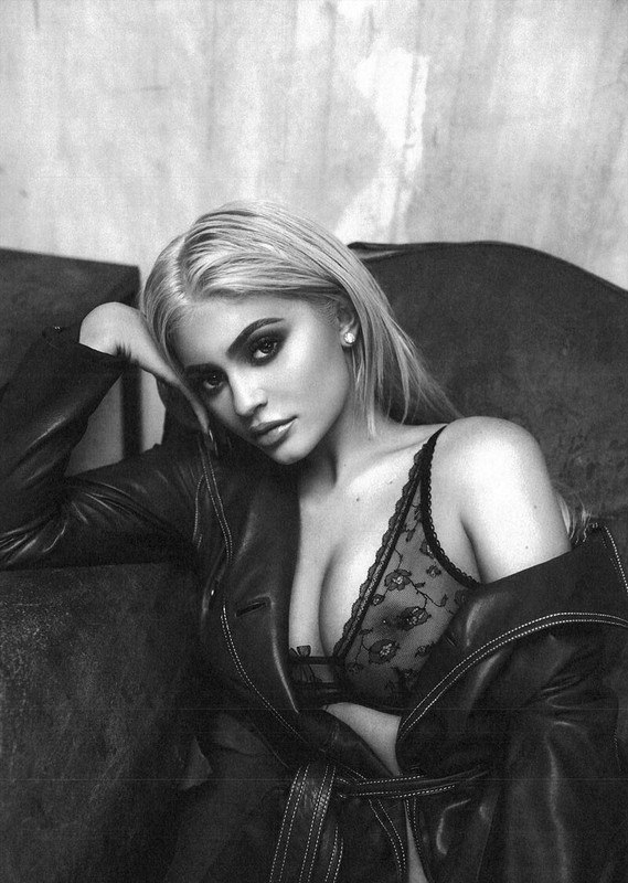 by--Admiregirls.com (1)