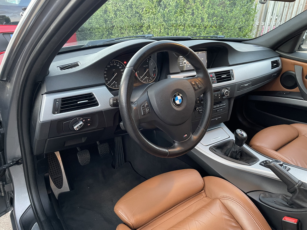 23269EDC-48DA-4718-B6BA-5F99A7FFF870