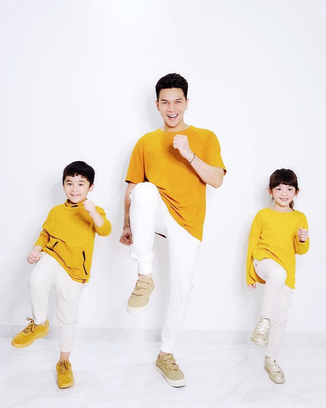 Jonathan Frizzy miliki anak kembar laki-laki dan perempuan