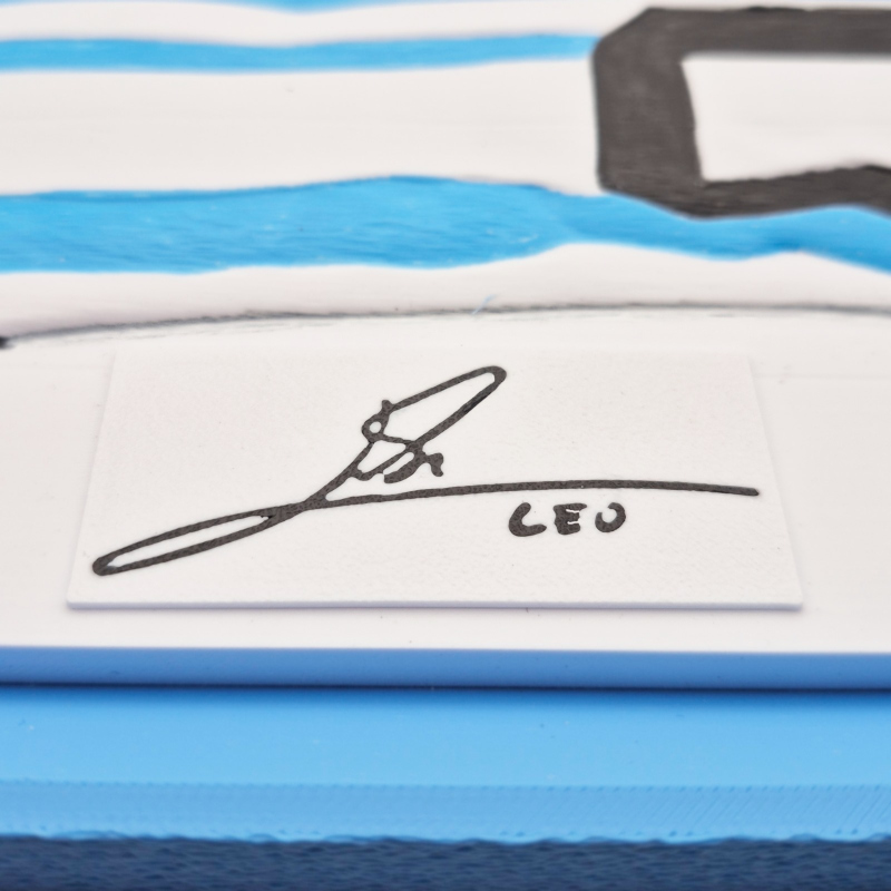 Dettaglio Autografo in rilievo Messi