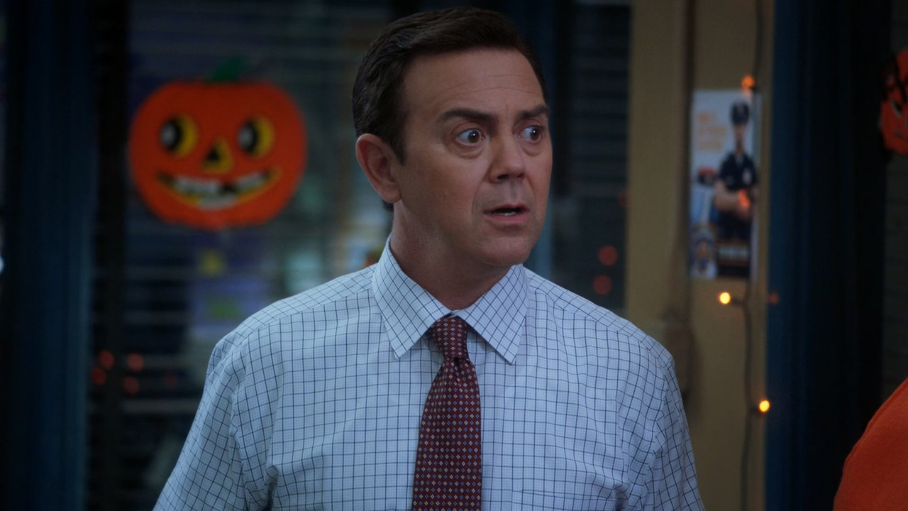 Brooklyn Nine-Nine (2013) S07E11 Valloweaster (1080p AMZN WEB-DL x265 10bit EAC3 5.1 - HxD) [TAoE].mkv