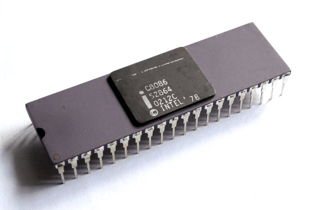 [Image: Intel-C8086.jpg]