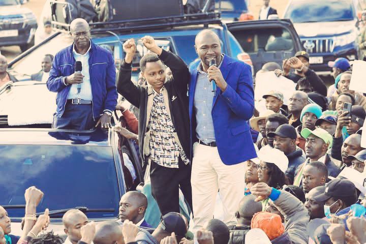 Billy Mwangi addressing supporters
