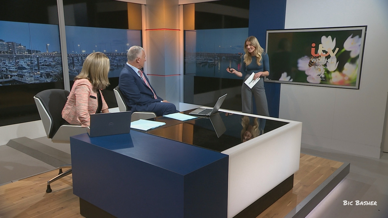 11 10 18 00 00 ITV News Channel TV Weather ts snapshot 24 15 016