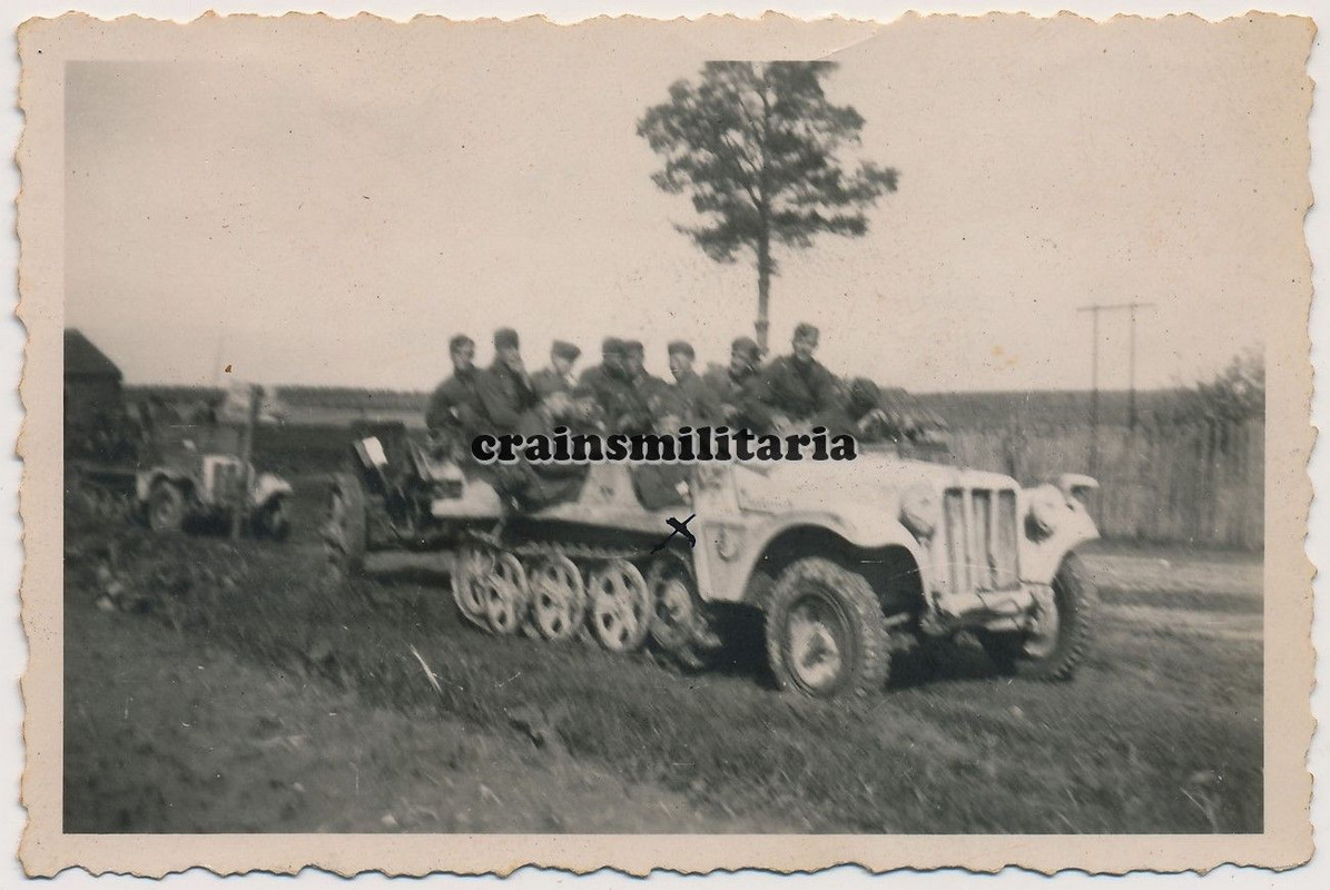 Orig. Foto SdKfz 10 Halbkette 15 cm Infanteriegeschütz b. BRJANS