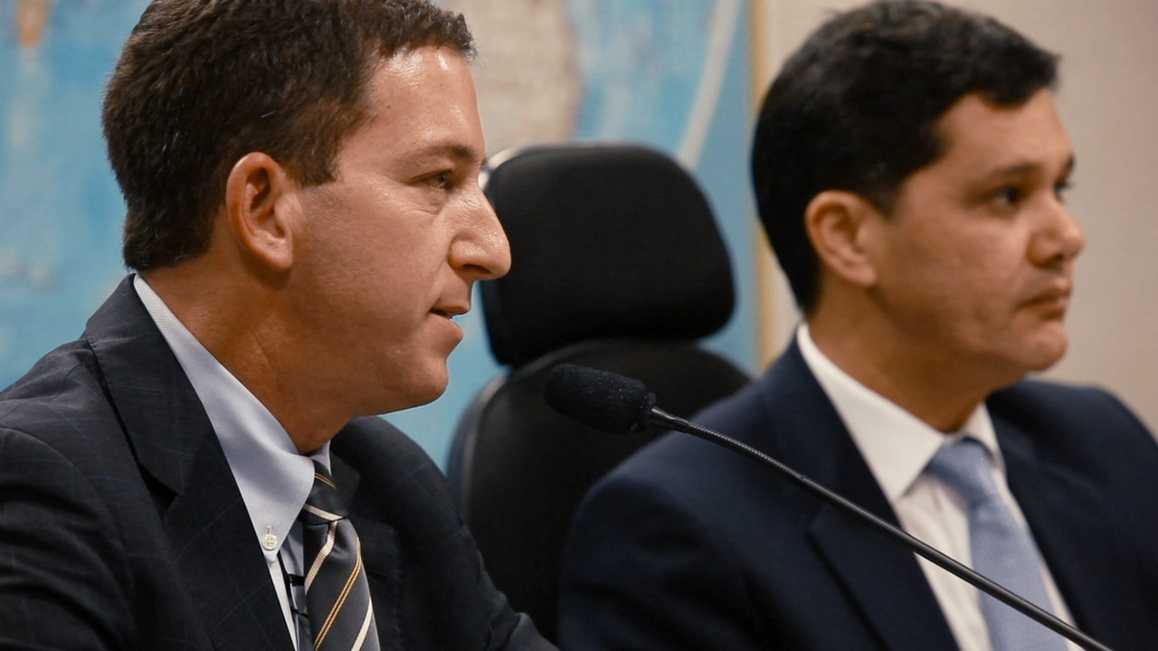 Citizenfour (2014) (1080p BluRay x265 Silence)-6