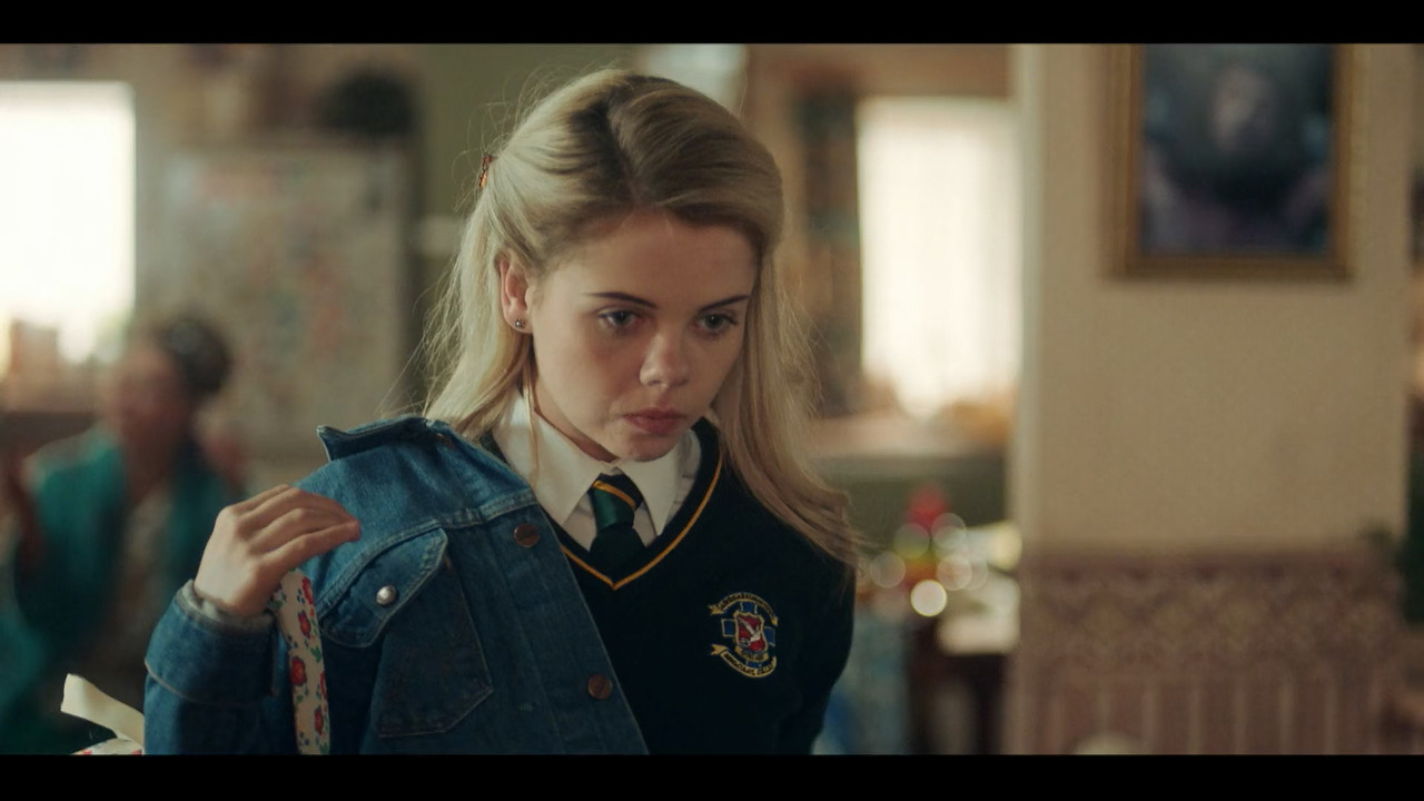 Derry Girls (2018) S01E01 Episode 1 (1080p NF WEB-DL x265 10bit 