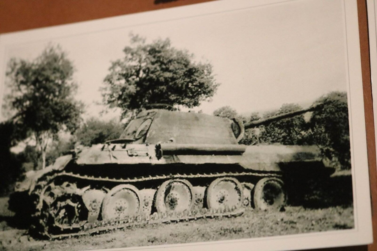 zerstörter Panzer Panther SdKfz (2)